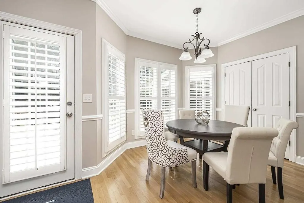Villa Mckee Manor- South Clt-Matthews-3000 Sq Ft à Charlotte