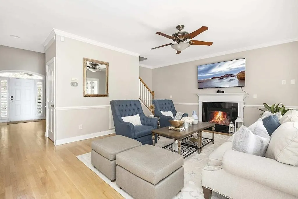 Villa Mckee Manor- South Clt-Matthews-3000 Sq Ft à Charlotte États-Unis